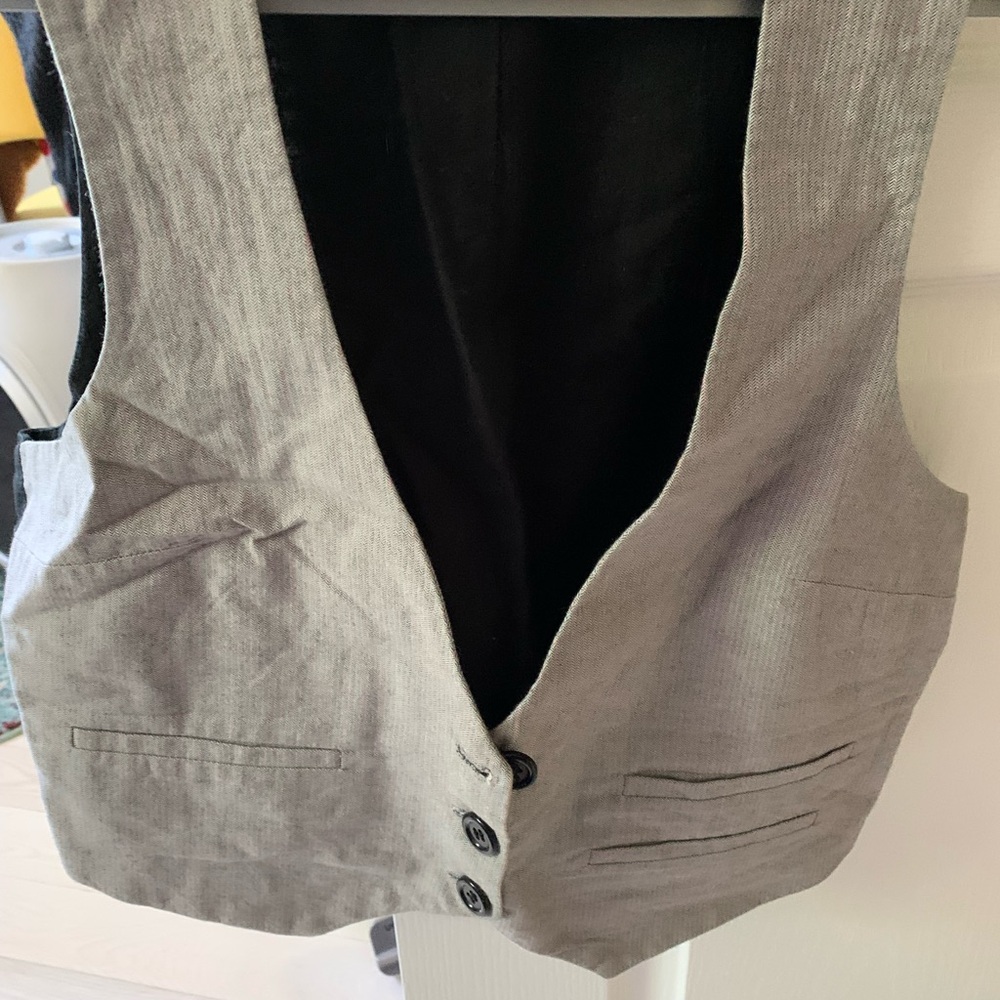 Gray Button-Up Vest 2000s vintage